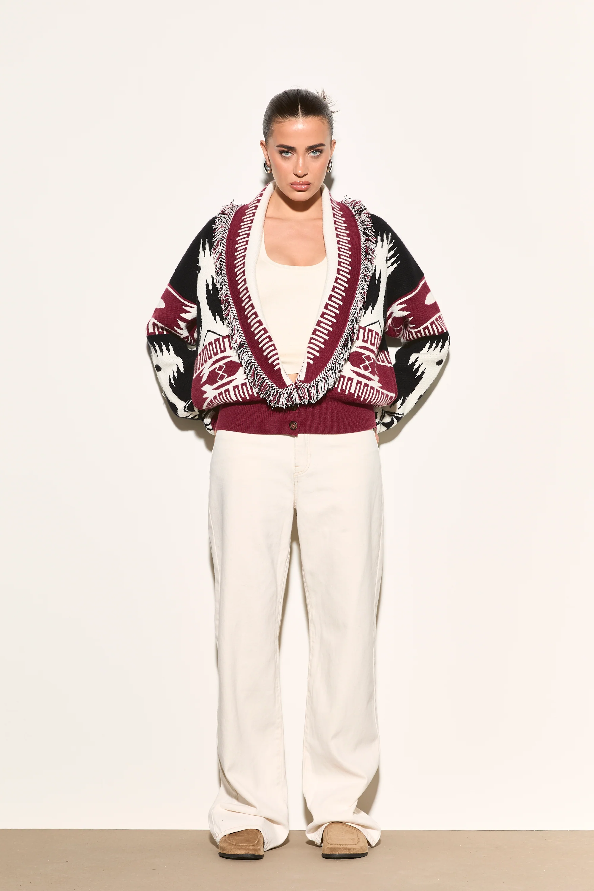 CASSIA Black Aztec Short Cardigan - Image 4