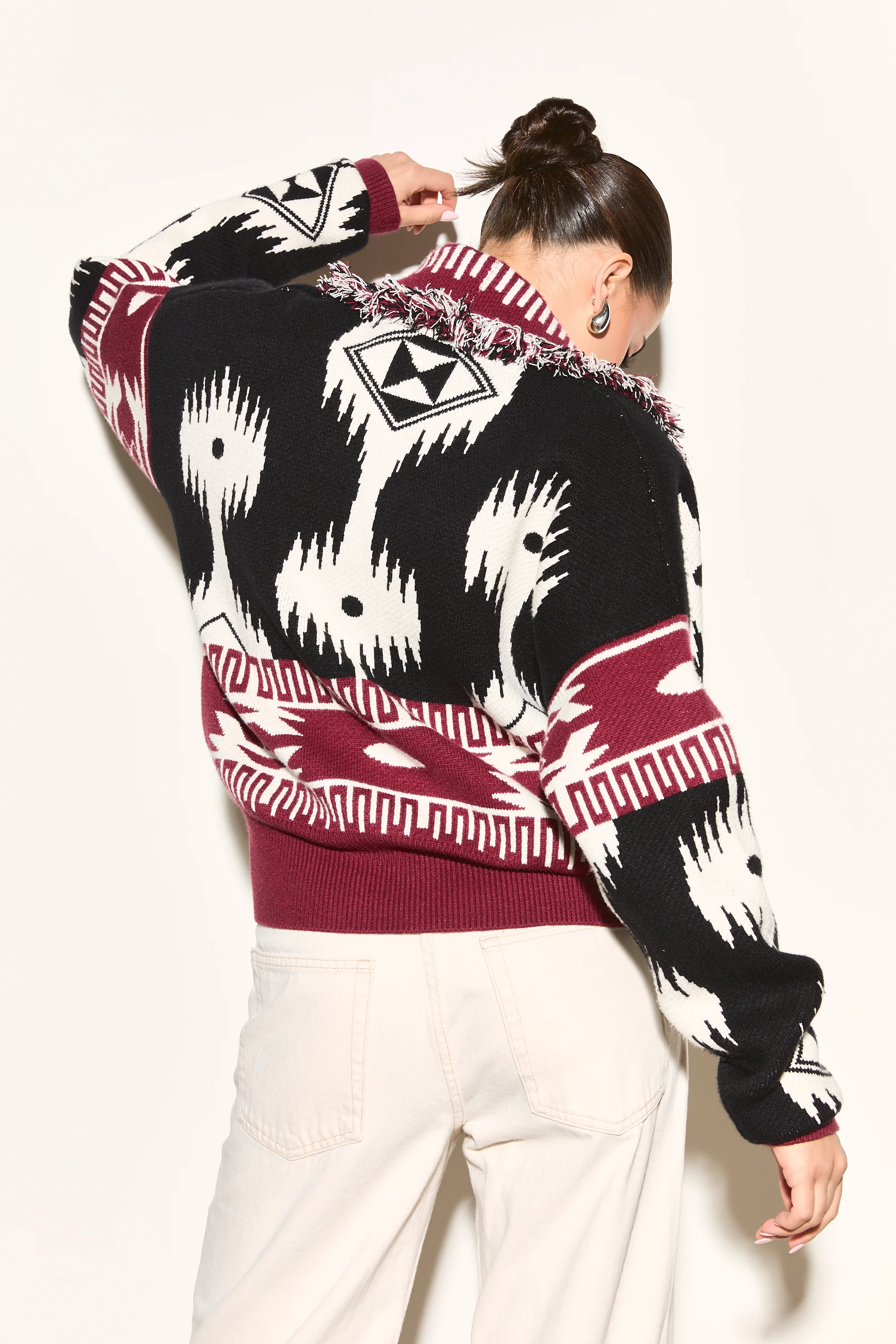 CASSIA Black Aztec Short Cardigan - Image 7